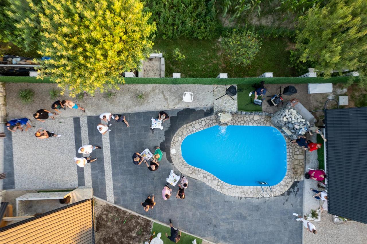 Resort La Familia Бихач Экстерьер фото